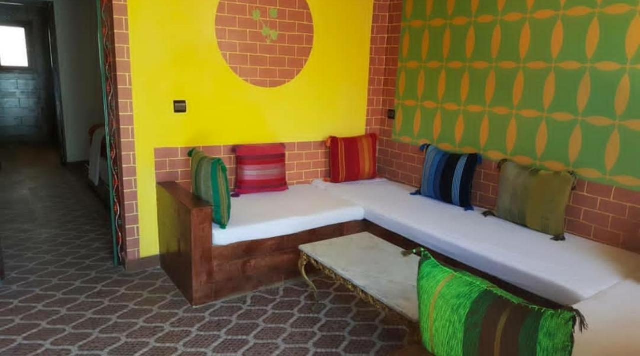 Complexe Rueda Hotel Ouslaf Luaran gambar
